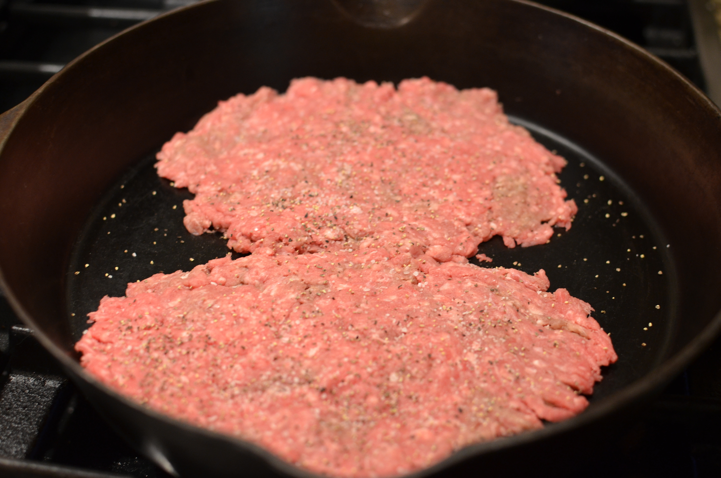 How to make juicy burgers in a skillet PHOTOS