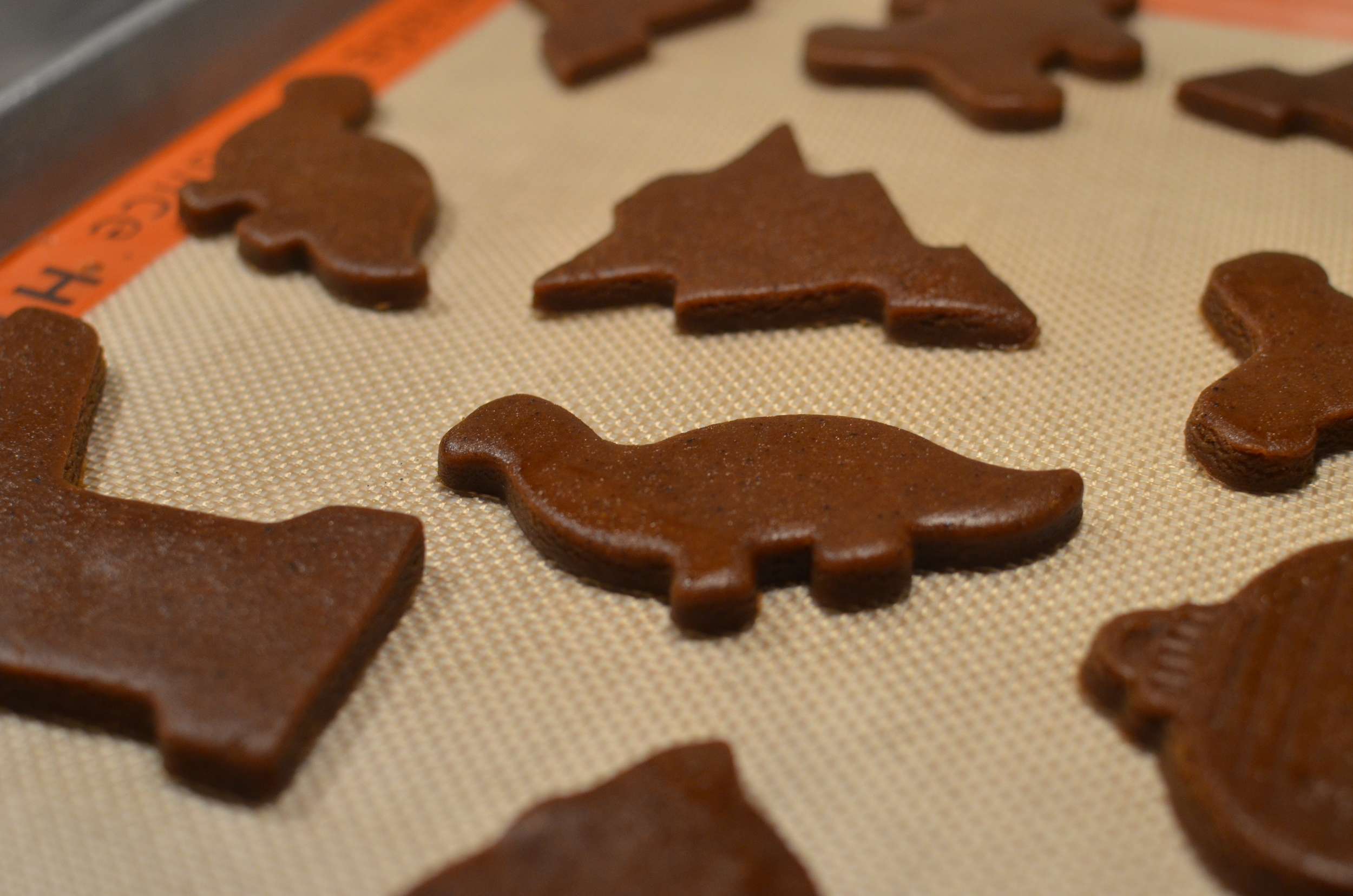 This gingerbread cookie dough is a dream to work with - recipe and how to photos - ButterYum