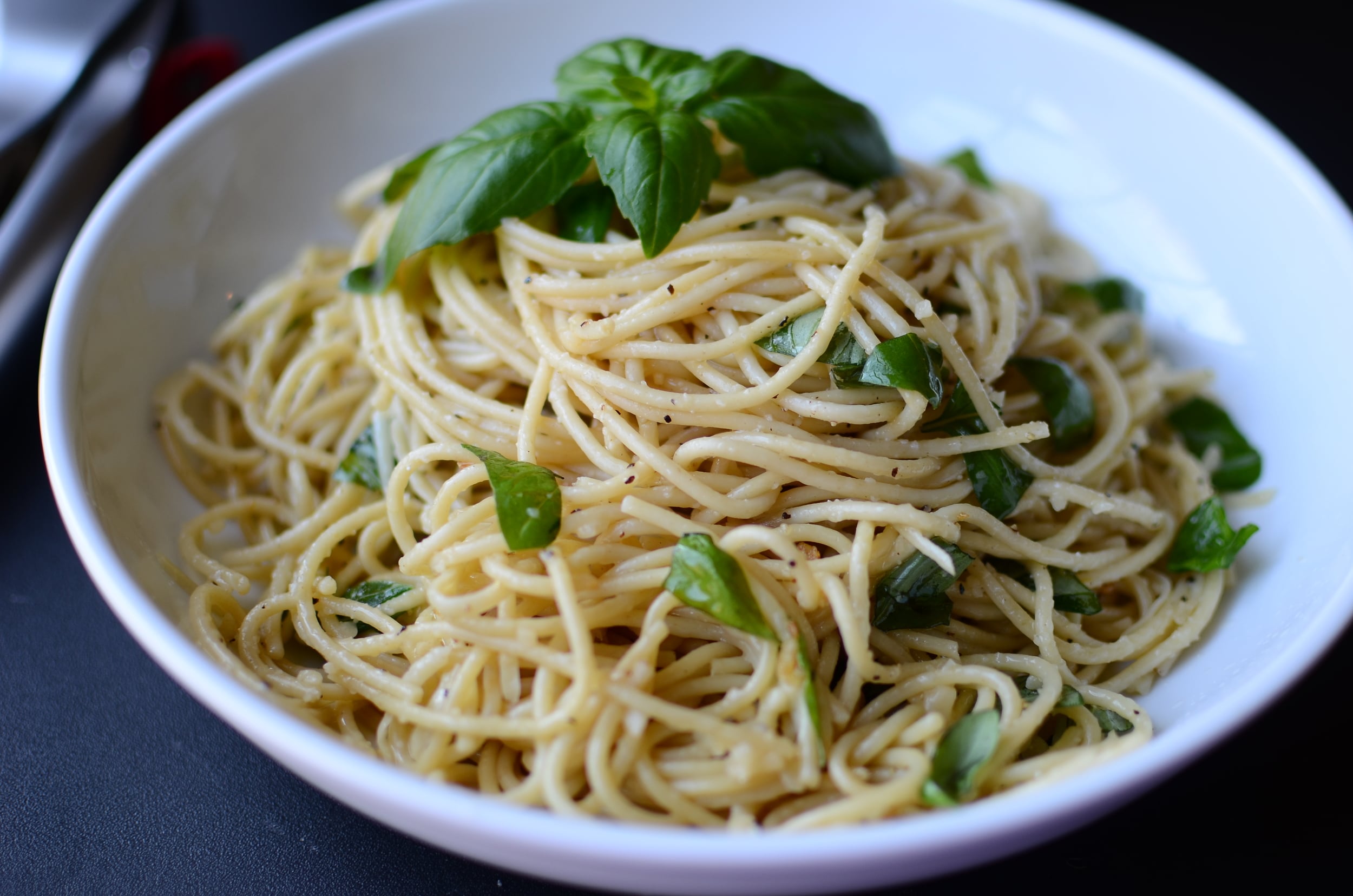 Garlic and basil pasta