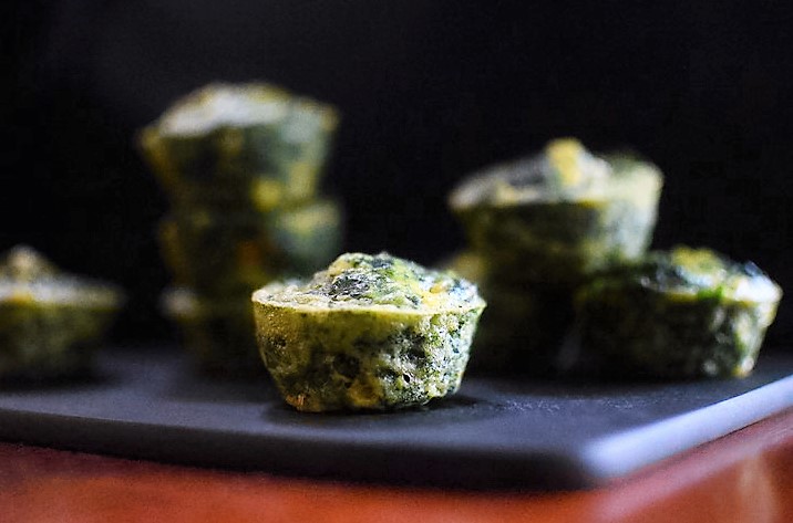 Cheesy Spinach Egg Cups - ButterYum