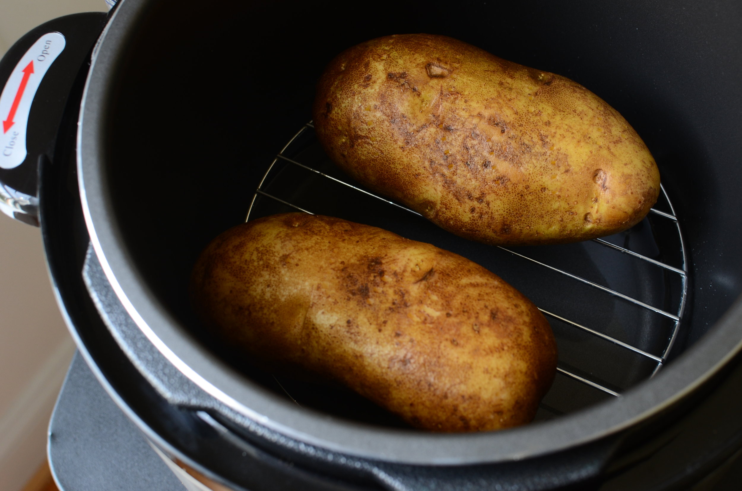 Pressure Cooker Baked Potatoes — ButterYum — a tasty little food blog