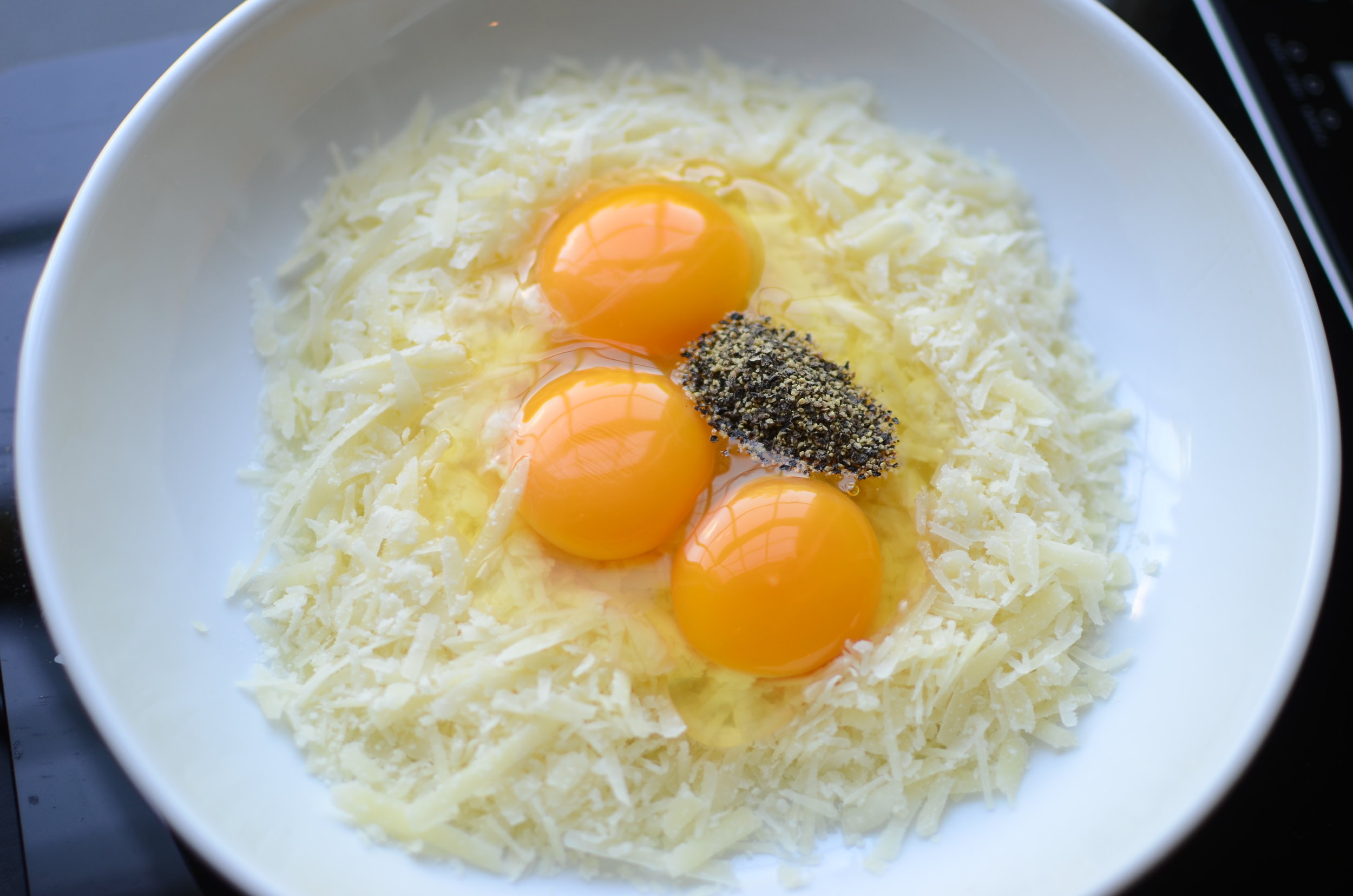 how to make pasta carbonara - ButterYum