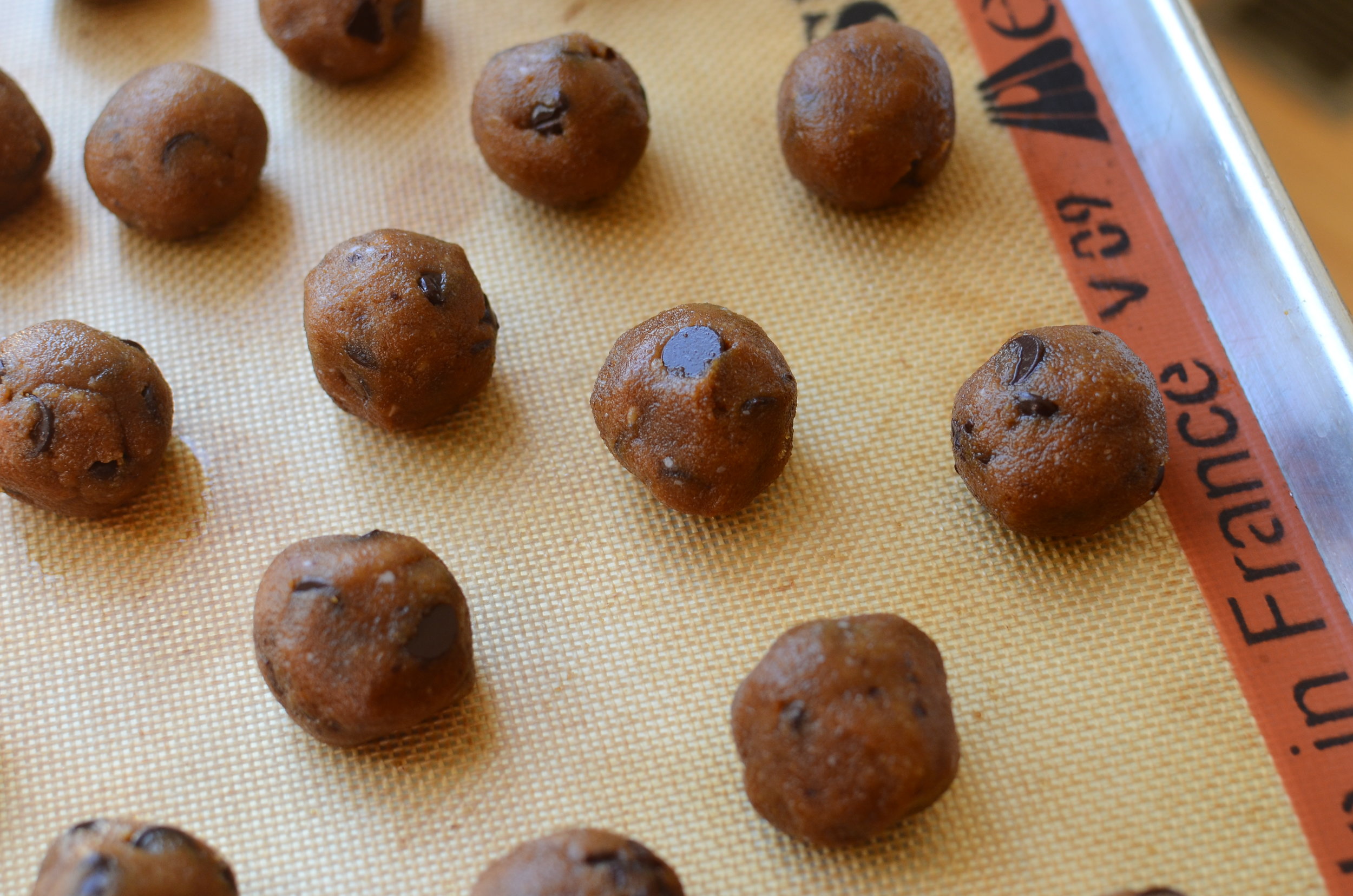 gluten free almond cookie recipe and how-to photos - ButterYum