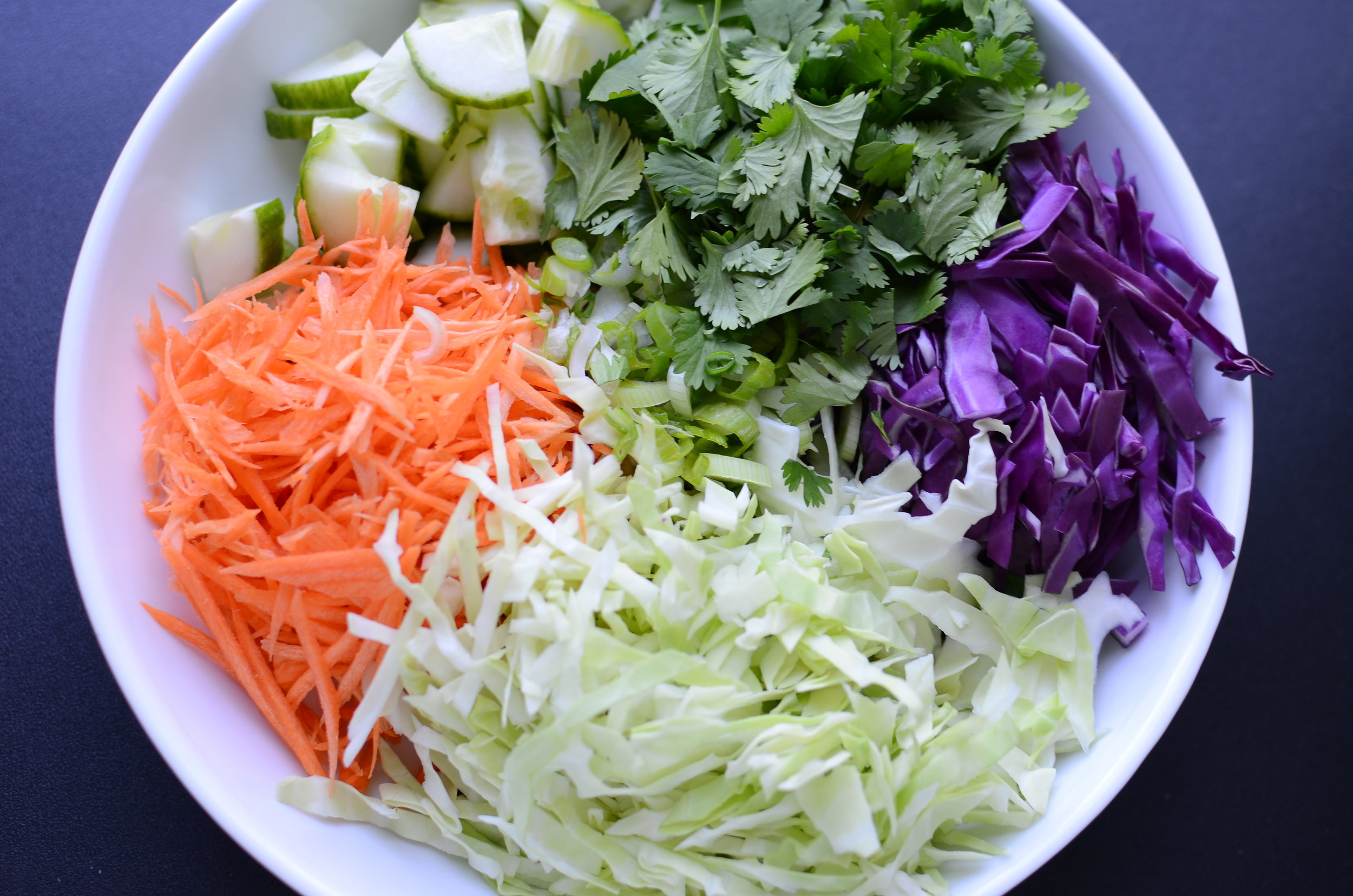 https://images.squarespace-cdn.com/content/v1/533f584fe4b0f77e1bd2e4d1/1558879795551-L1OKQMPDEUDWU6EYNXHC/thai-zoodle-salad-recipe-ingredients-butteryum