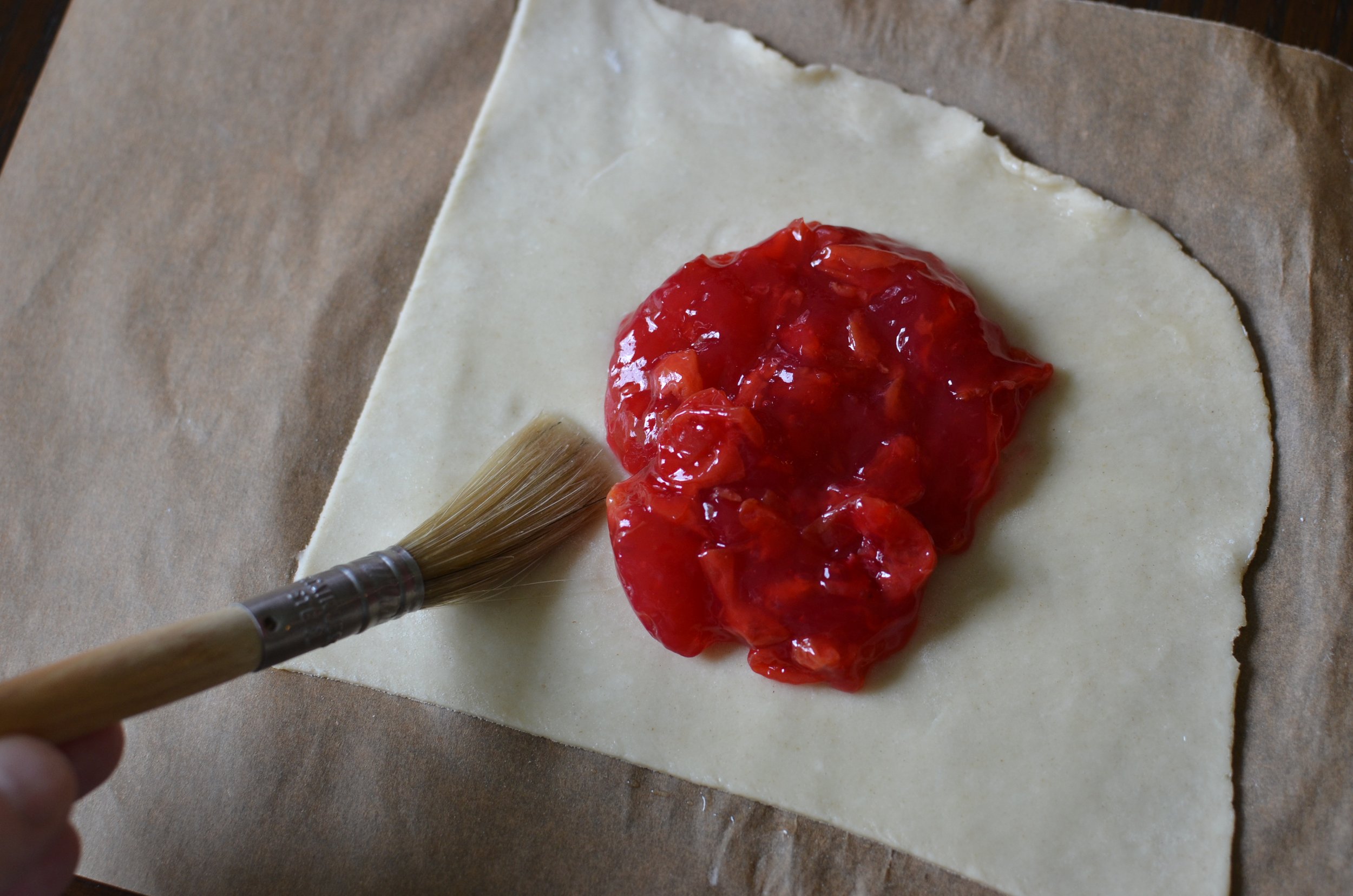 Here's What A Good Pastry Brush Should Be Made Of