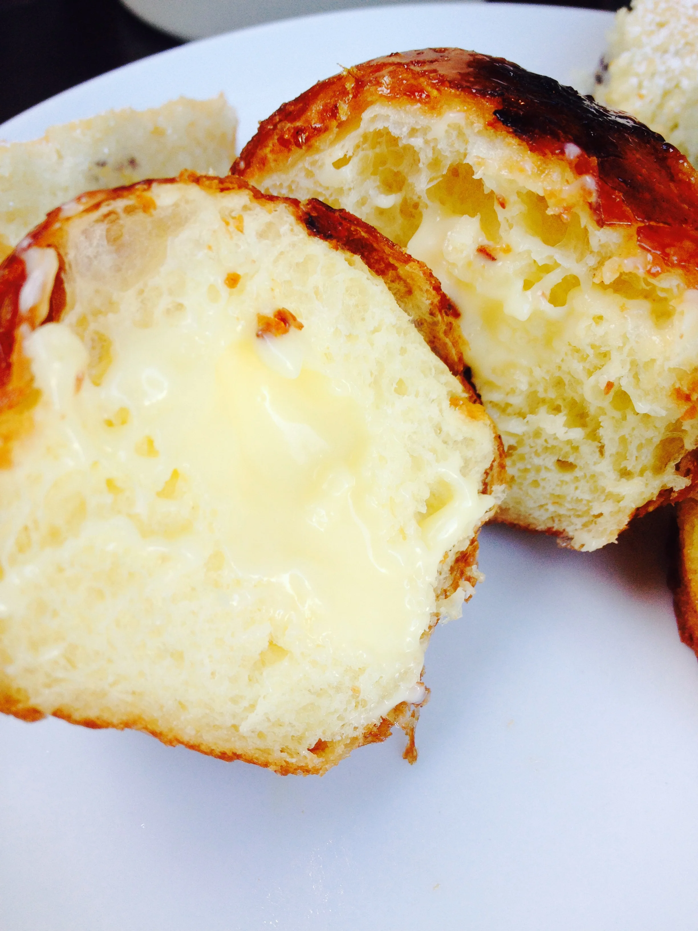 Inside view of the amazing custard-filled crème brûlée bombolini