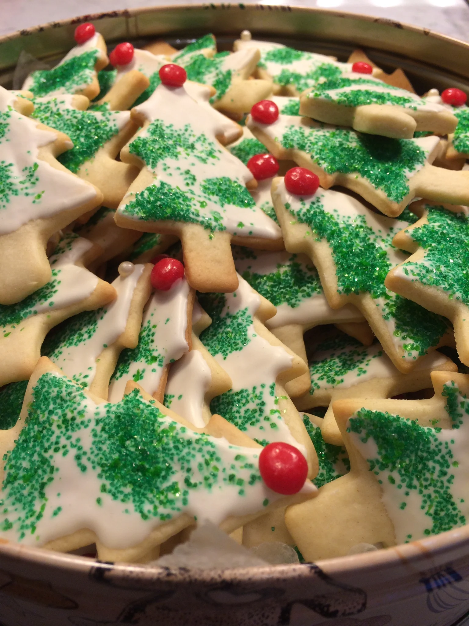 Lemon-flavored Christmas Tree Cut-Outs