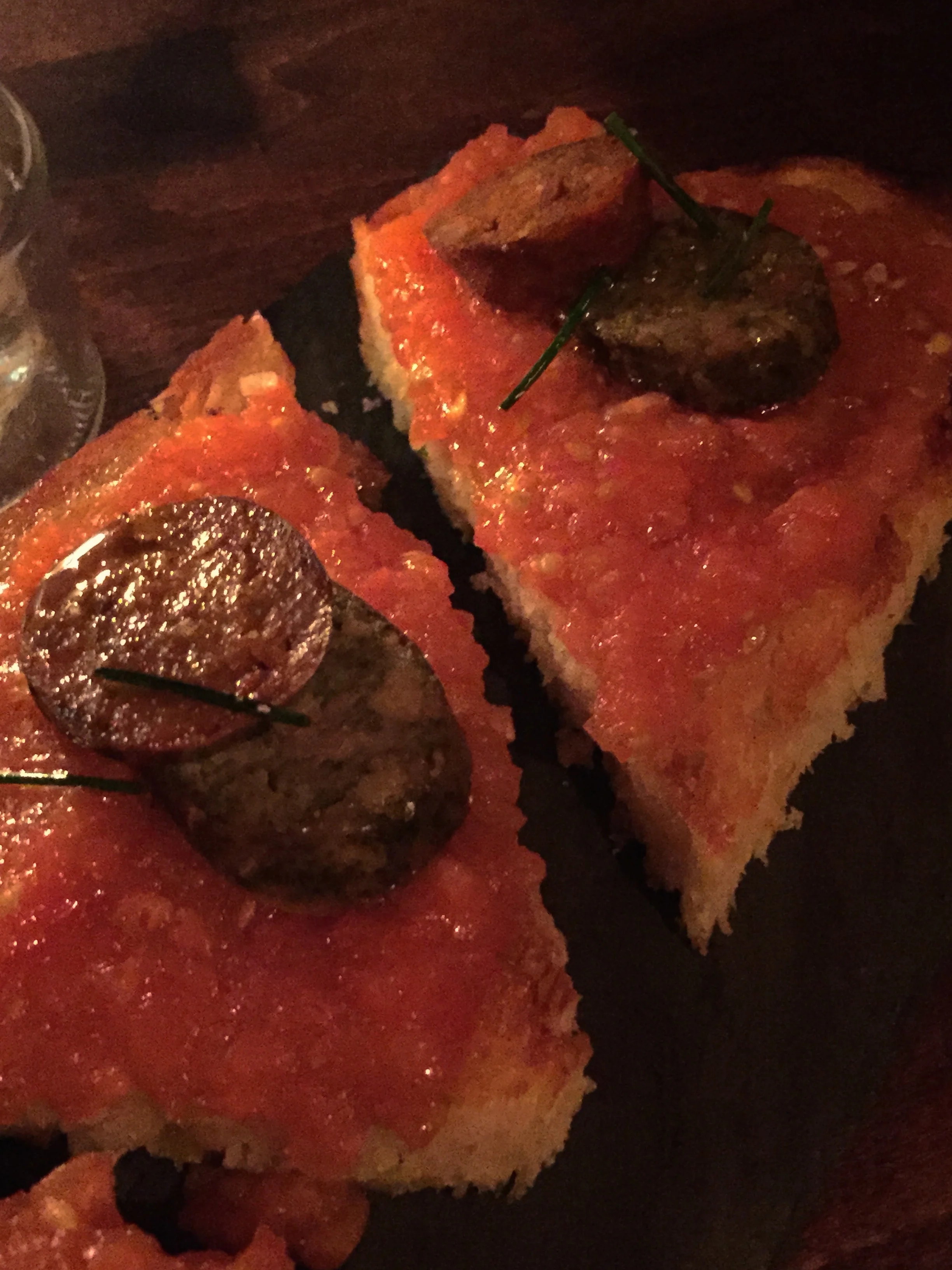 PA AMB TOMACA I LLANGONISSES - catalan tomato toast with house-made red and white sausages