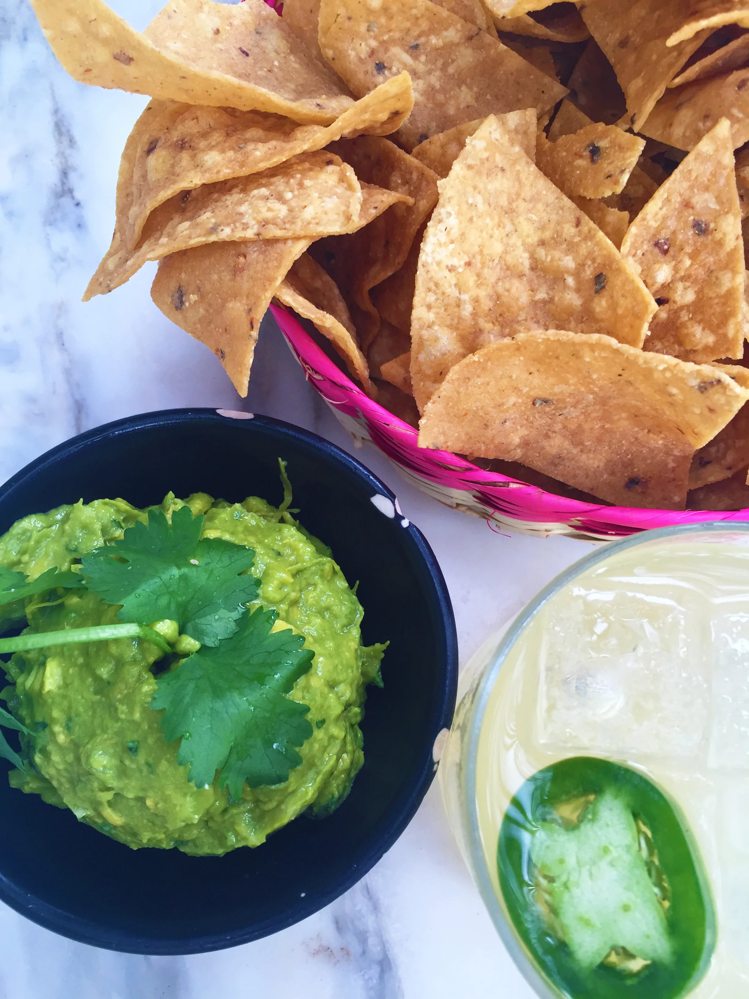 GUACAMOLE CON TORTILLAS - mashed avocado - cilantro - onion - chile - lime - housemade chips