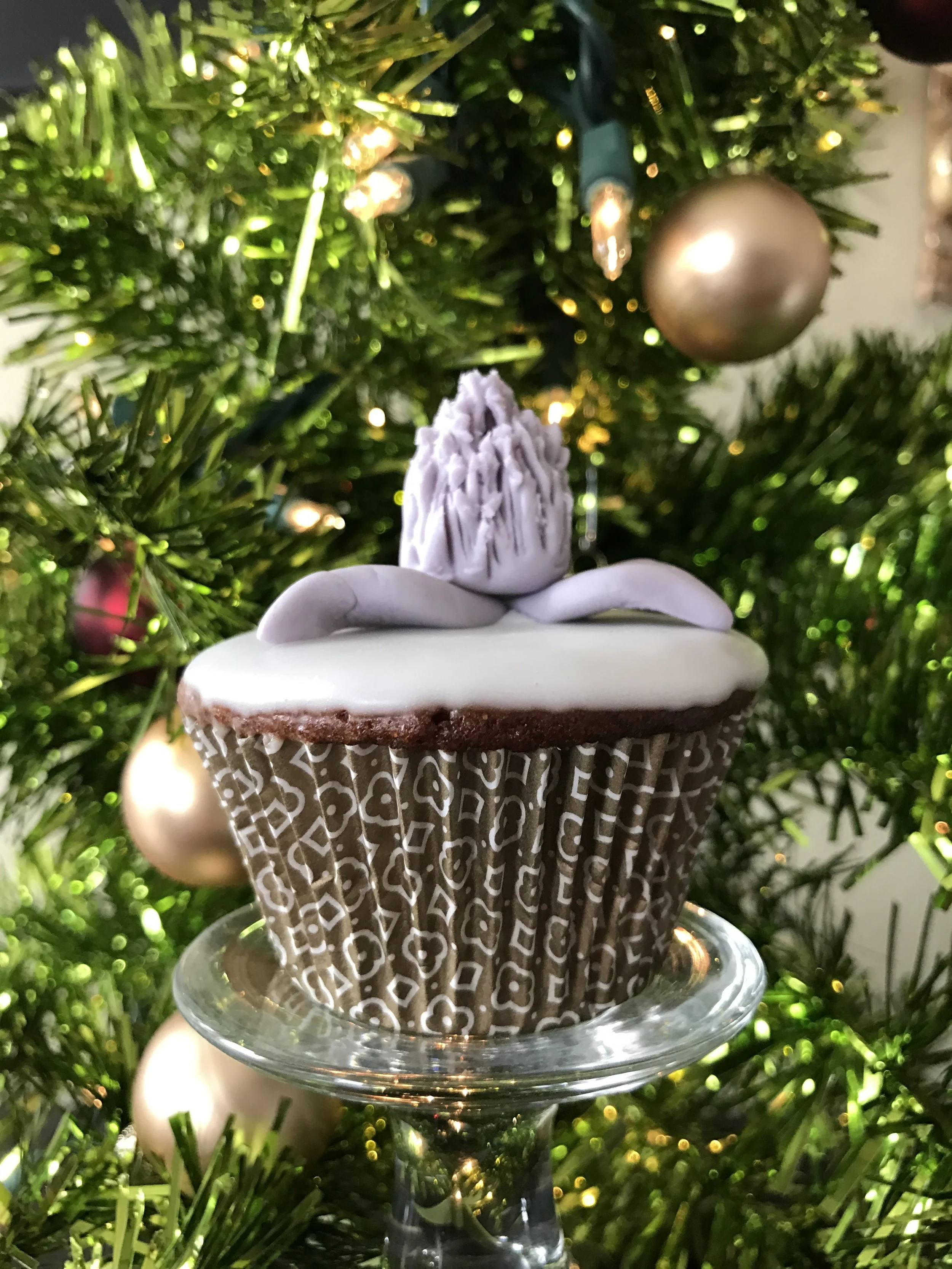 Sally's Thistle Gingerbread Cupcakes