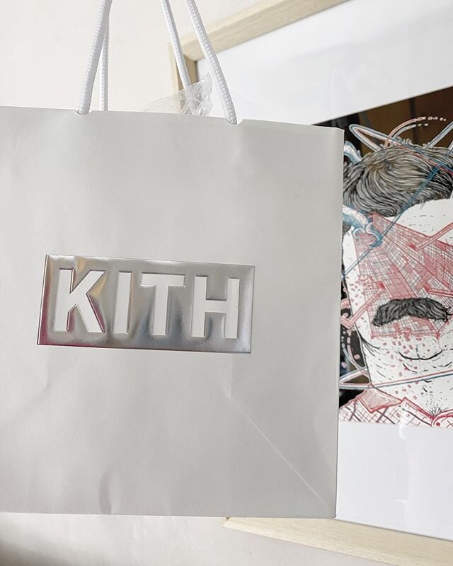 gift❤️ from @stay_vivian #kith