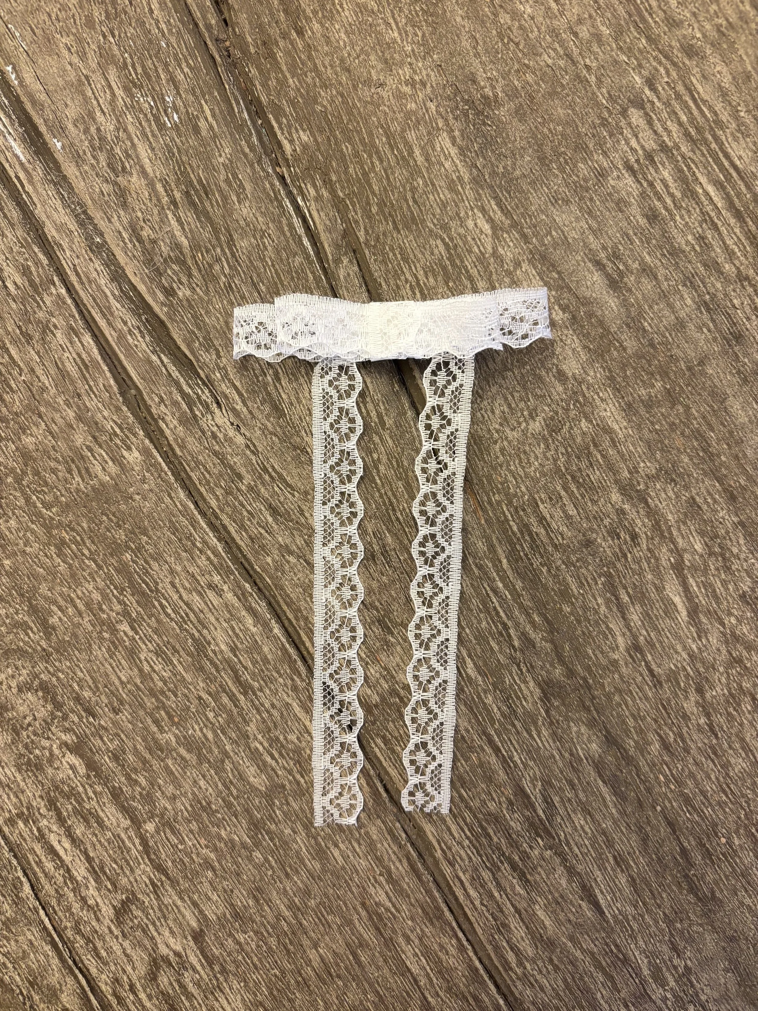 Simply Lace Bow
