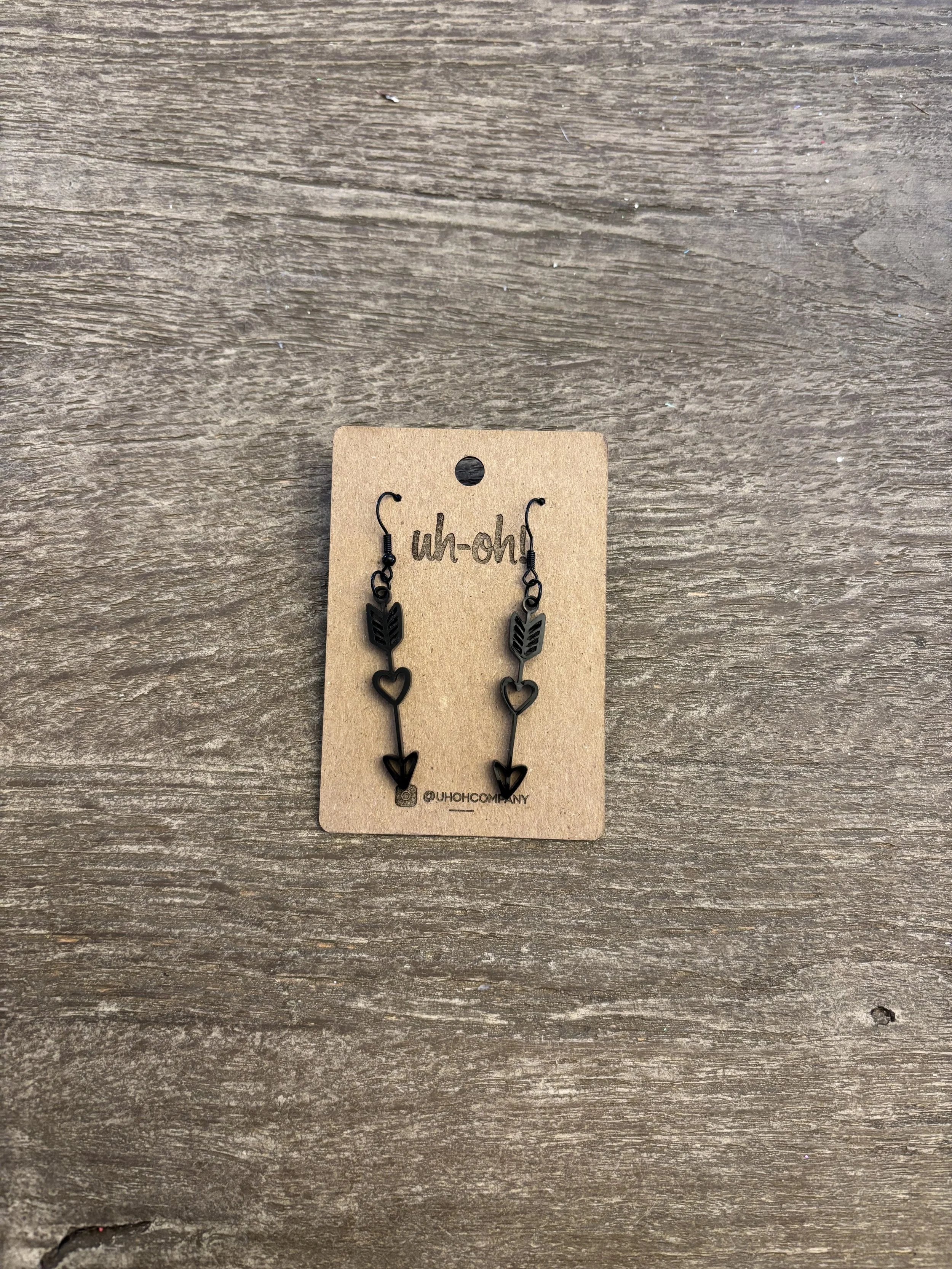 Heart Arrow Dangling Earrings (Down)