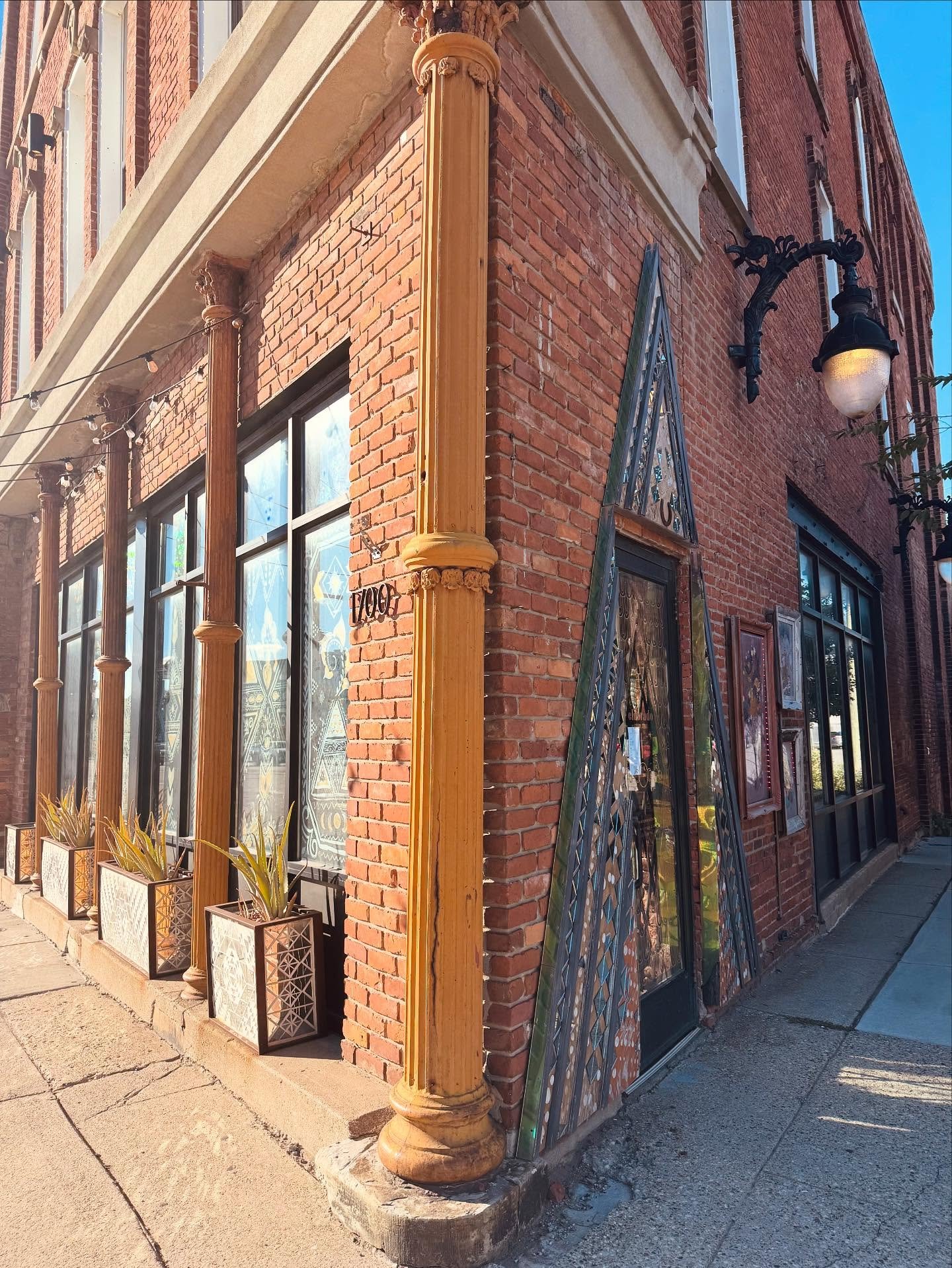 Shortened and updated hours today (Thursday 1-4:30p) &amp; tomorrow (Friday  12-3pm)
✨🌞✨

And 1-6pm all weekend long ✌🏽