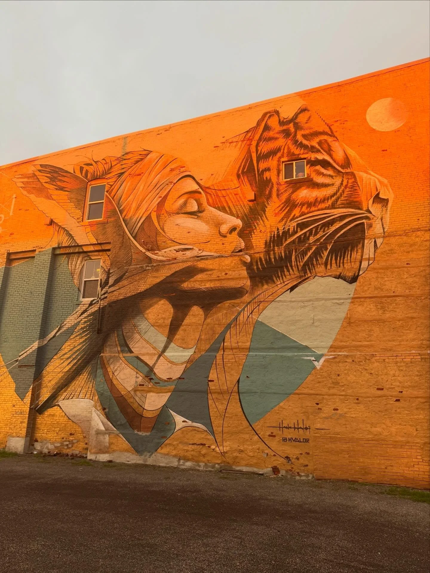 We&rsquo;re back to Monday-ing over here now that it&rsquo;s Spring ✨✌️🌞✨

Stop in 1-6p &amp; say hello 🌸