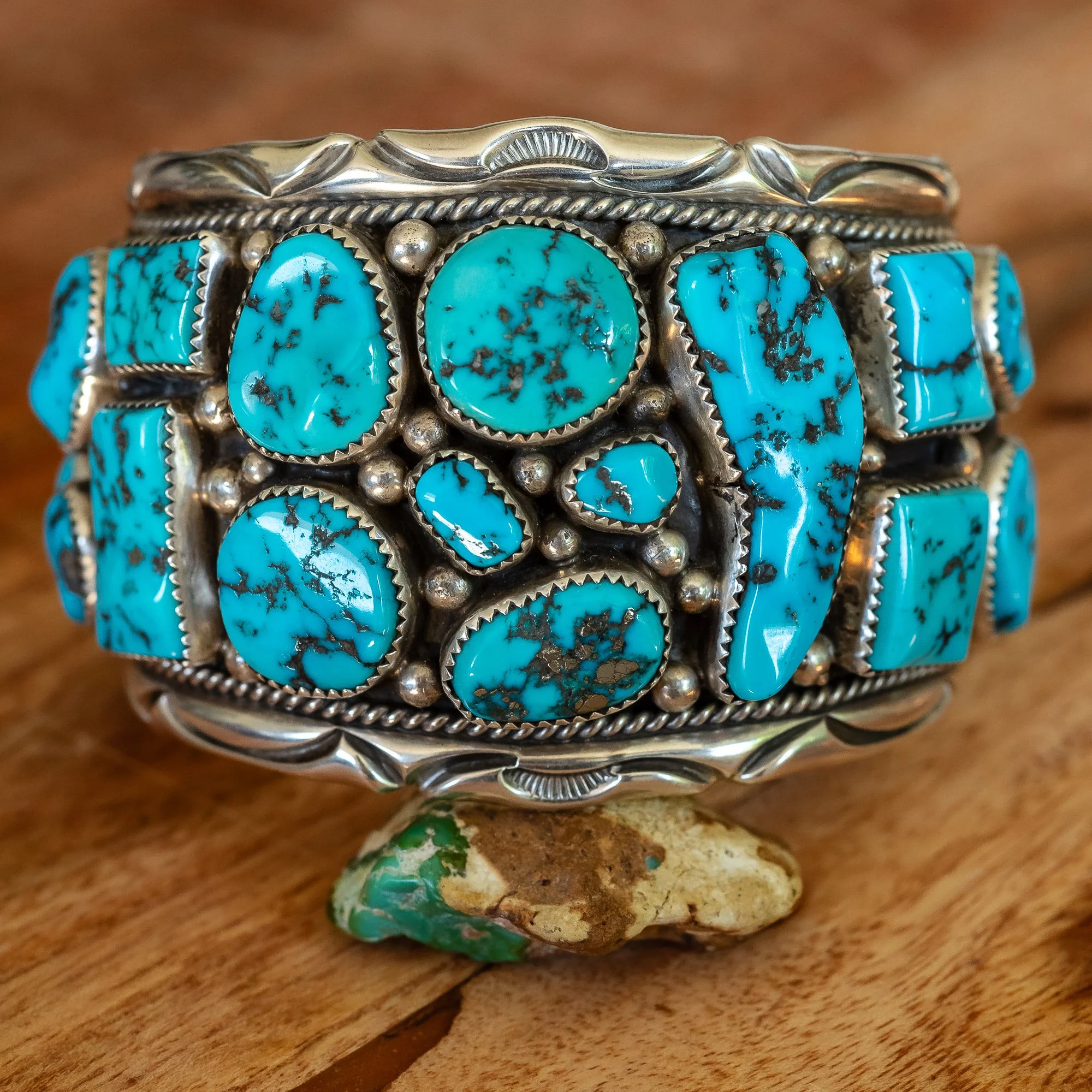 eldorado_general_store_detroit_turquoise_vintage_cuff_bracelet3-3.jpg