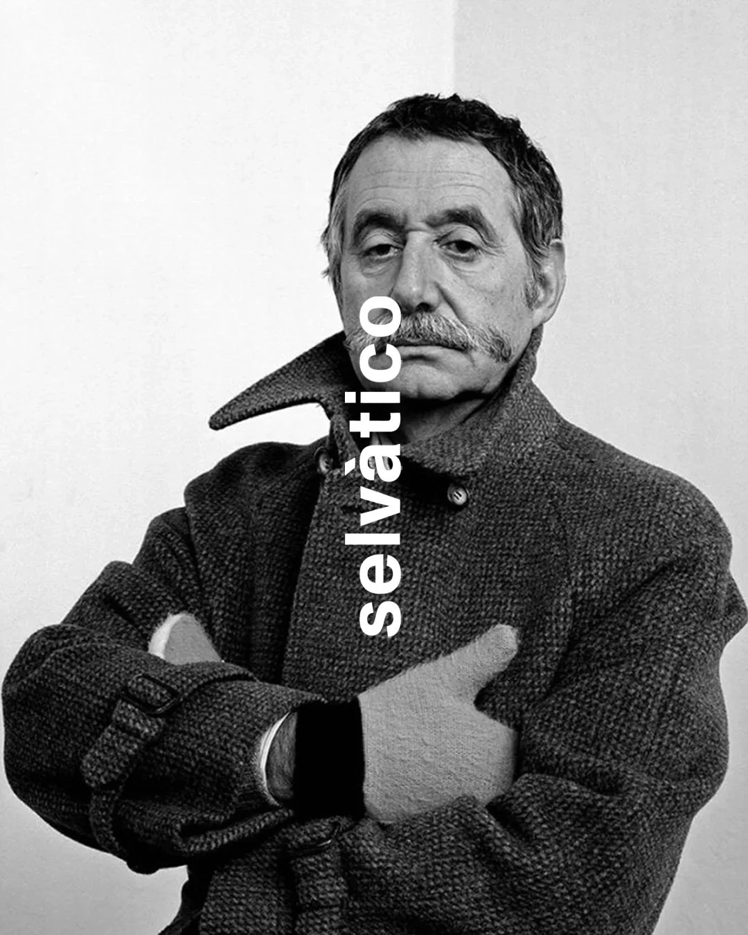 'Terra e fuoco. Riuscite a pensare a qualcosa di pi&ugrave; originario, di pi&ugrave; primitivo di questo?
La terracotta &egrave; fatta di terra e fuoco ed &egrave; per questo motivo che Ettore Sottsass la amava tanto. &Egrave; la pi&ugrave; antica e