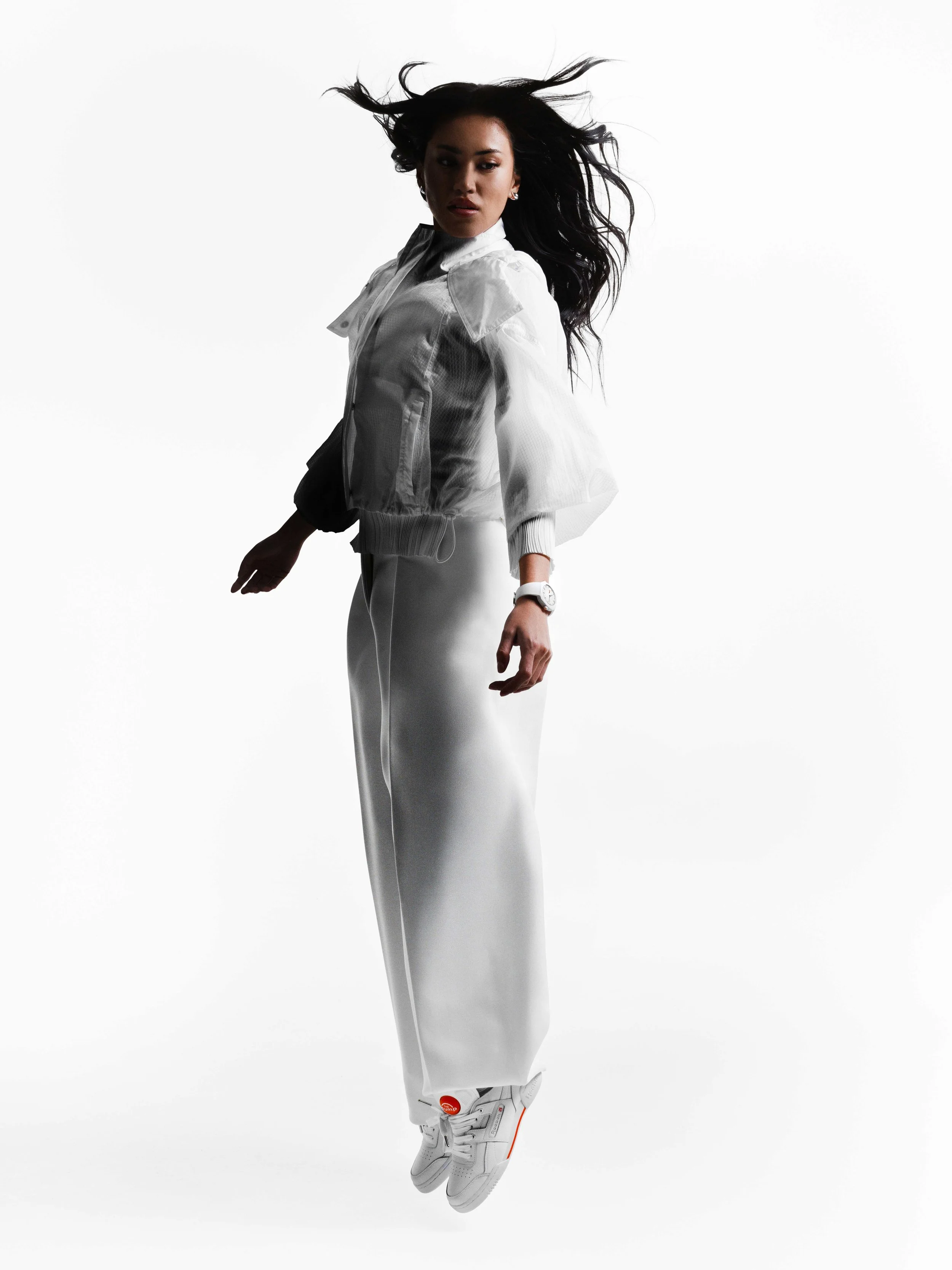 Womens_White_Look_001-(4x3).jpg