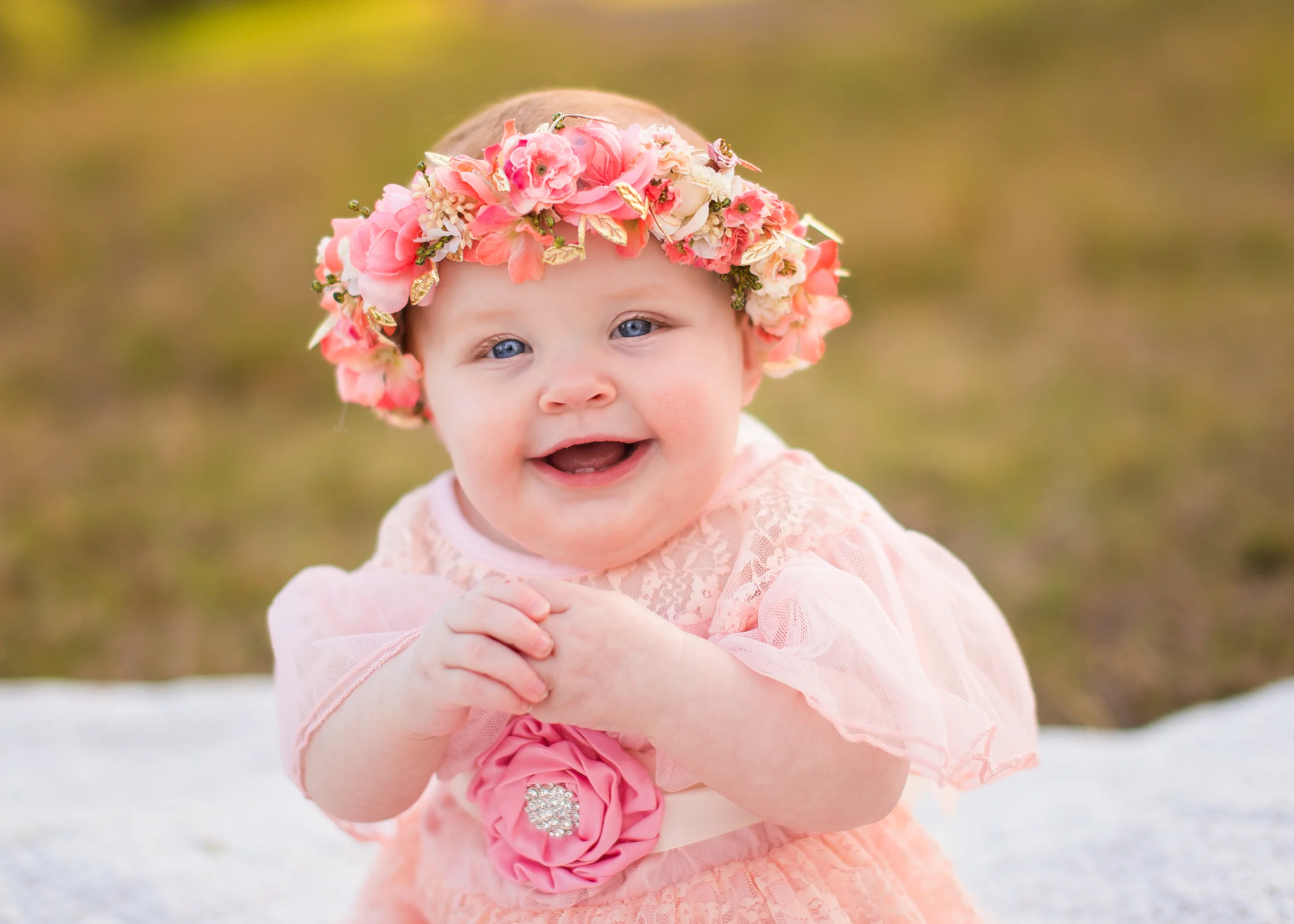 Lucy is 6 months | Cypress child photographer {Sarah Borchgrevink Photography}