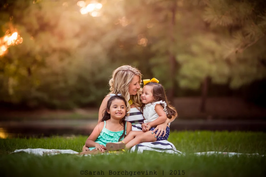 candid maternity and family photography session