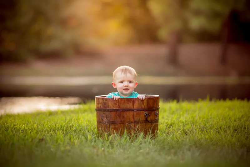 9 month old outdoor photography session