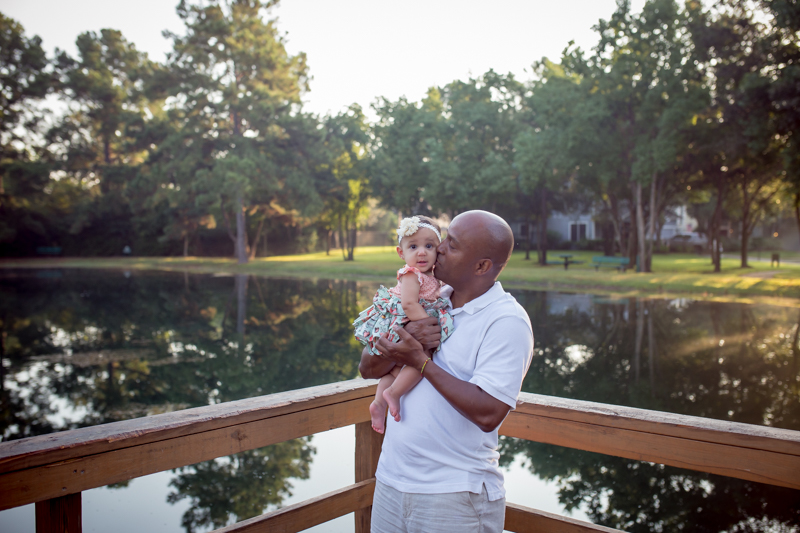 cypress_texas_baby_photographer_natural_light_outdoor_family_photography-8.jpg