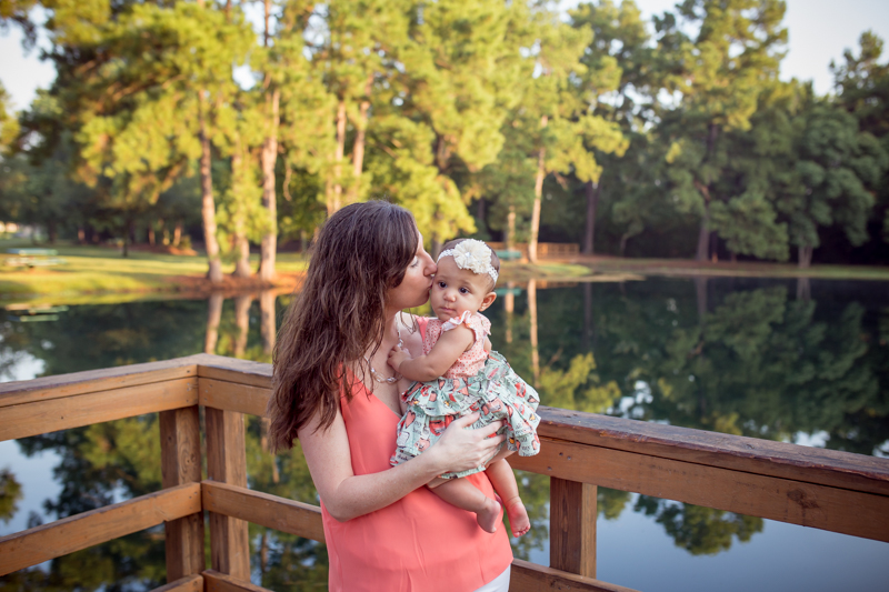 cypress_texas_baby_photographer_natural_light_outdoor_family_photography-6.jpg