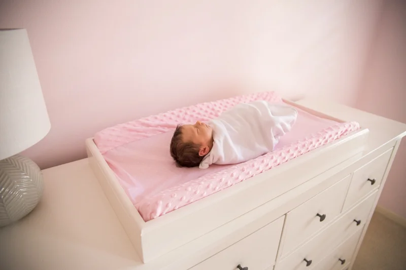 lifestyle photographer in houston texas newborn session