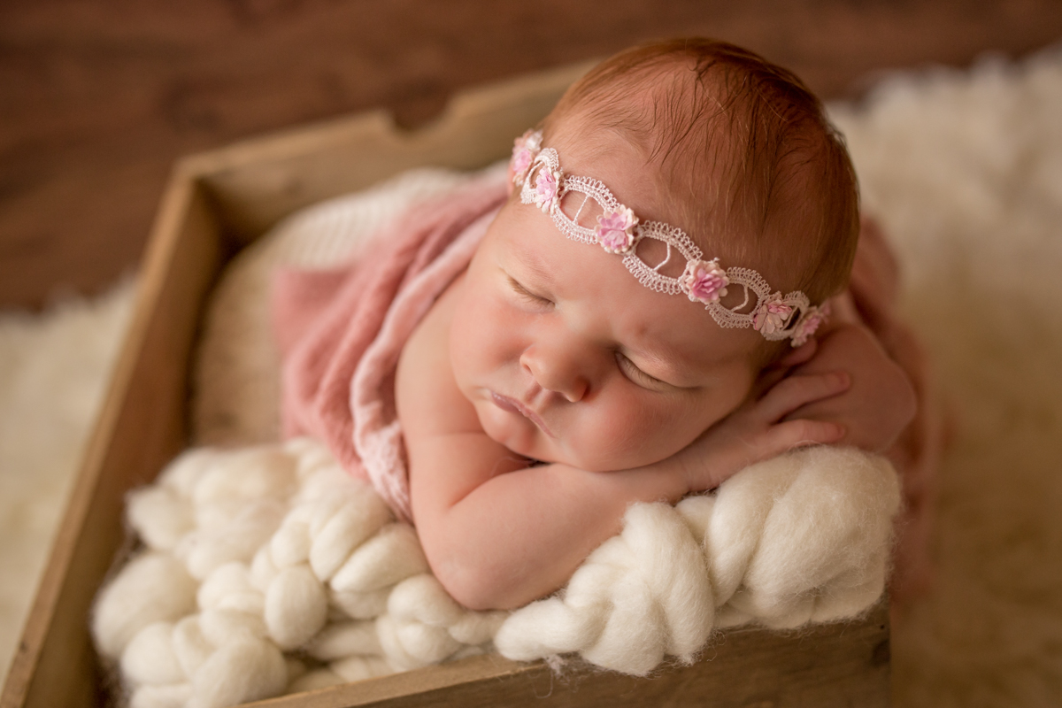 What Newborn Session Is Right For You? | Posed vs Lifestyle vs Fresh 48 {Newborn Photography in Cypress, Houston and Tomball TX}