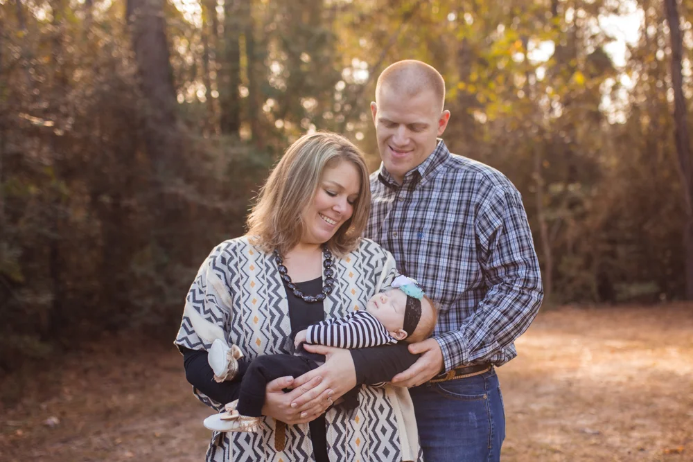 Outdoor Family & Newborn Photography Session | The E Clan + Baby Girl