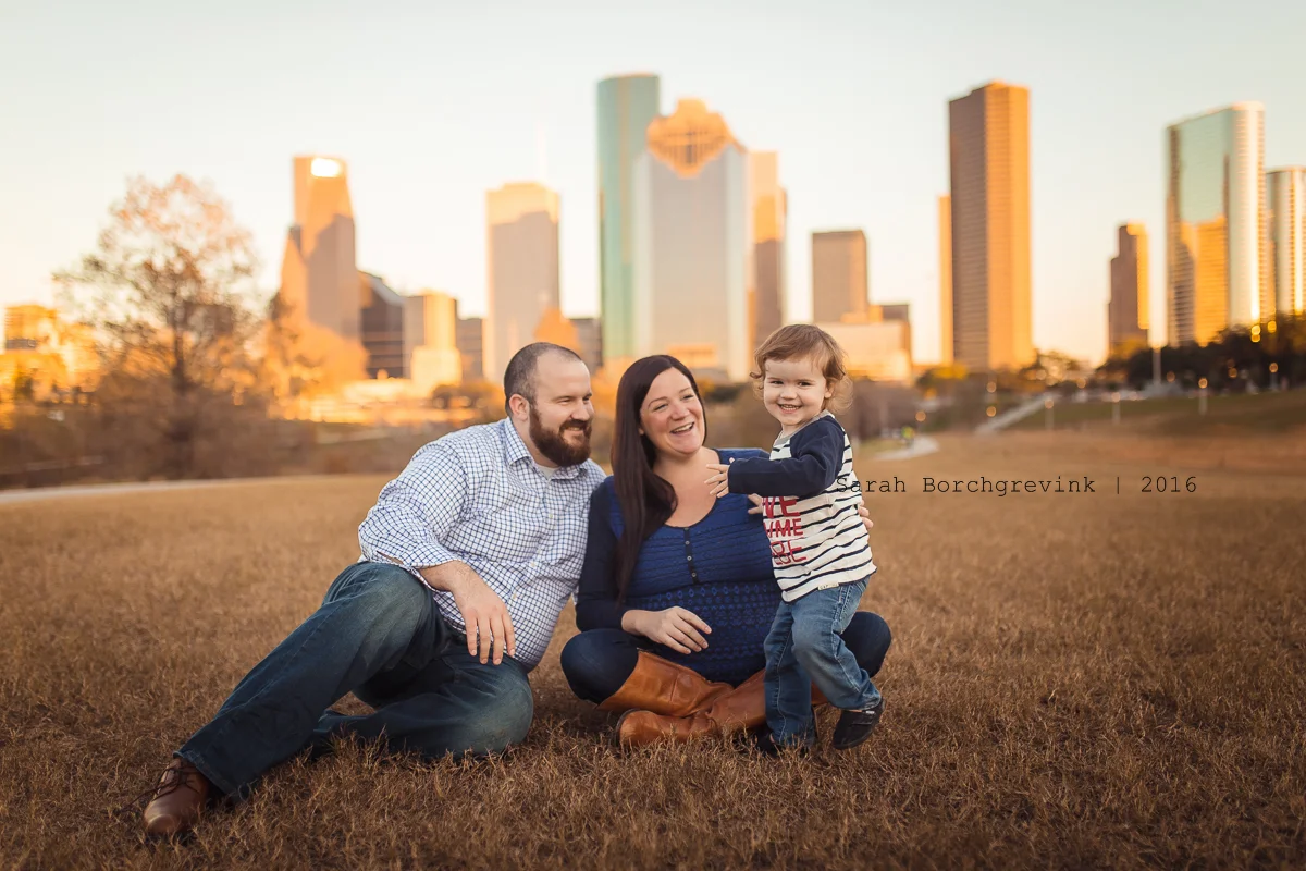 Downtown Houston TX Maternity Photos | Houston Skyline & Baby Bumps {Sarah Borchgrevink Photography}