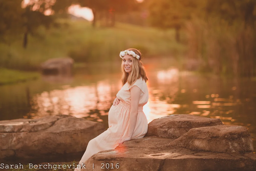 Best Maternity Photographer Houston | Amazing Light & Pregnancy Posing