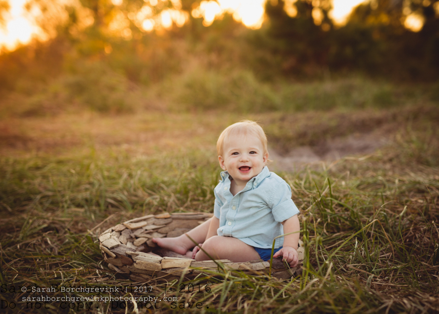 Houston TX Baby Photographer + Outdoor Nursing Session for Breck