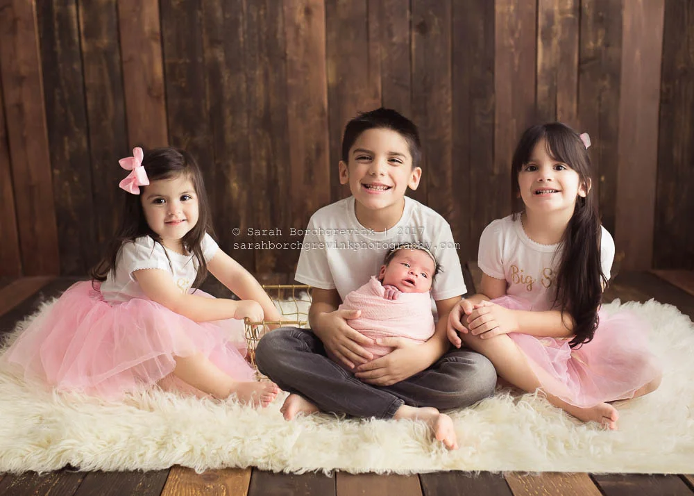 This Week In Studio | Sweet Older Siblings & Baby Sister