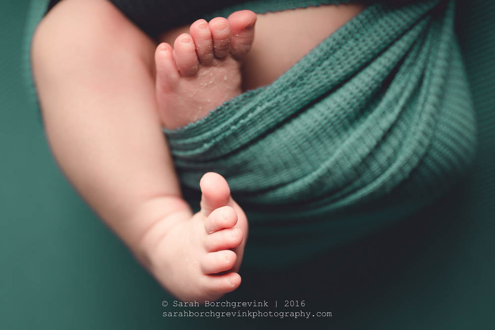 Using Newborn Wrapping to Pose Babies