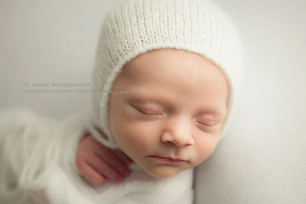  Ways to Create Unique Newborn Baby Portraits through Texture | Levi 