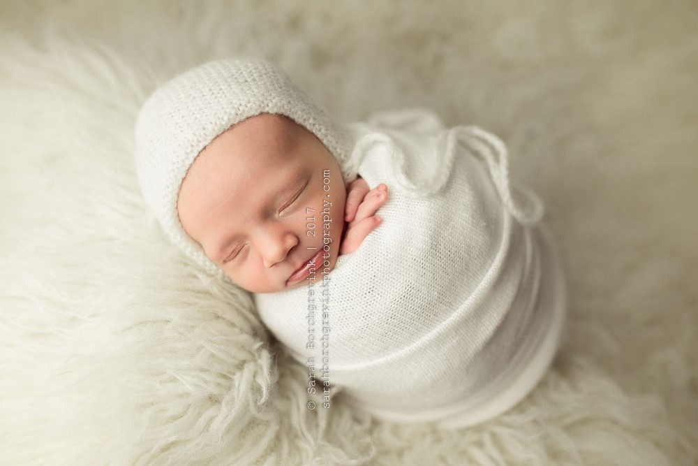 Creative Newborn Photography Through Texture