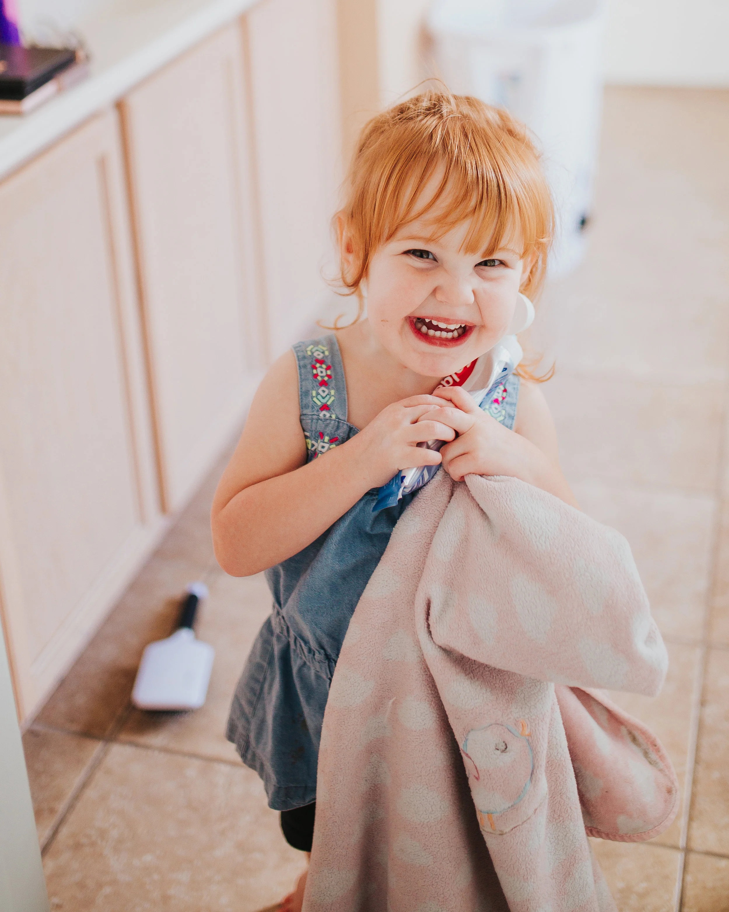 Candid & Natural Photography | The Tiny Tribe of Wild Women