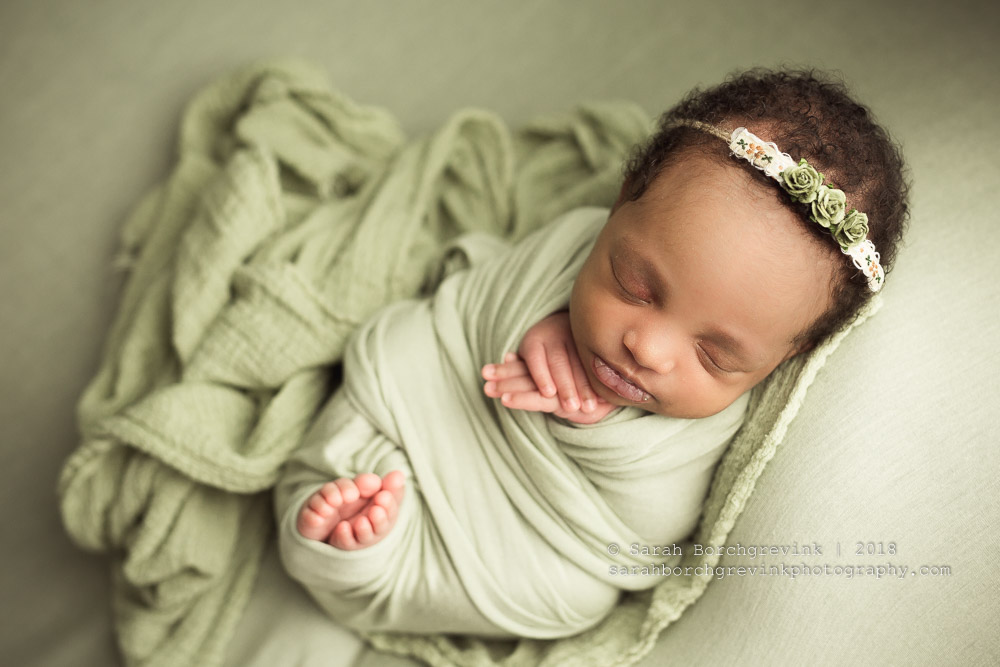 How to wrap newborn girl in tootsie wrap