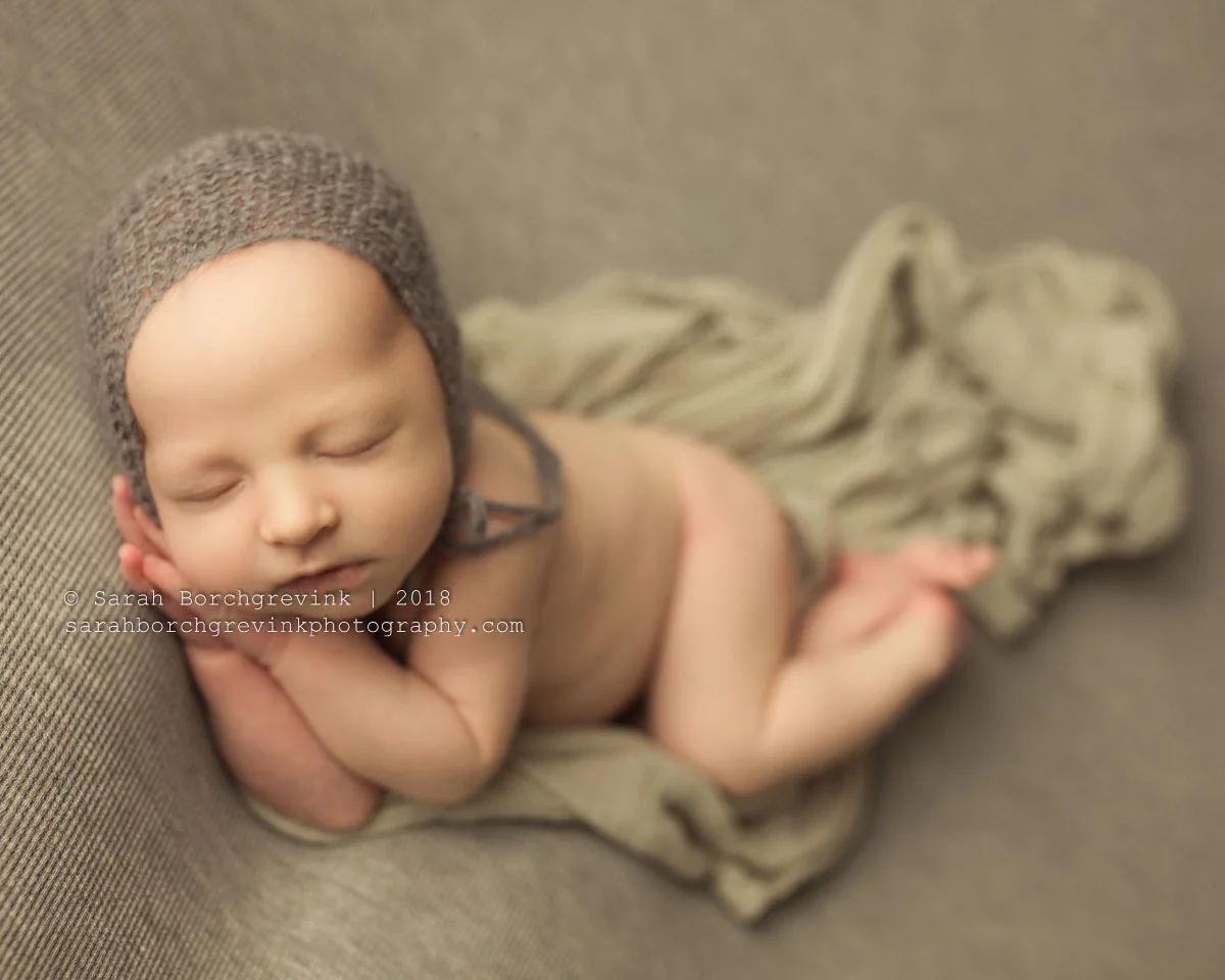 Posing Ideas & Color Scheme for Newborn Boy Photography | Jayce