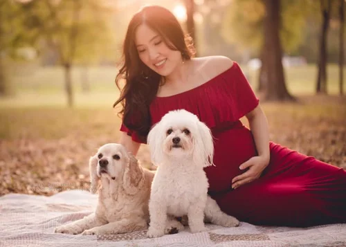 Golden hour maternity portrait in Houston, TX