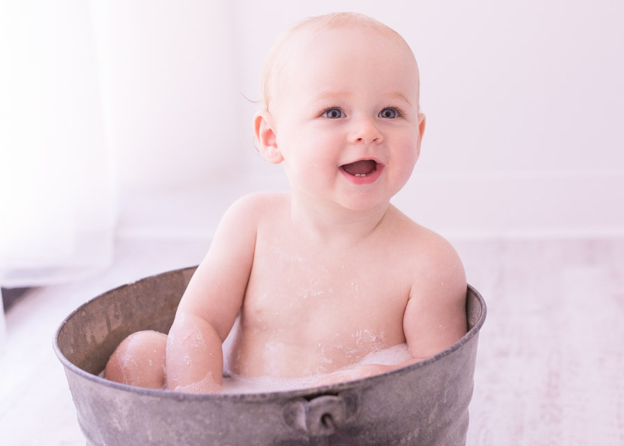 Bubble bath baby photography session