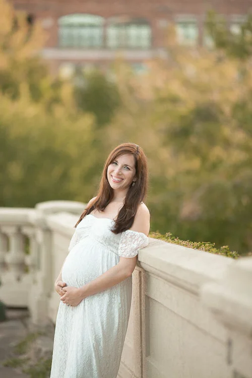 Expecting mother outdoor maternity session
