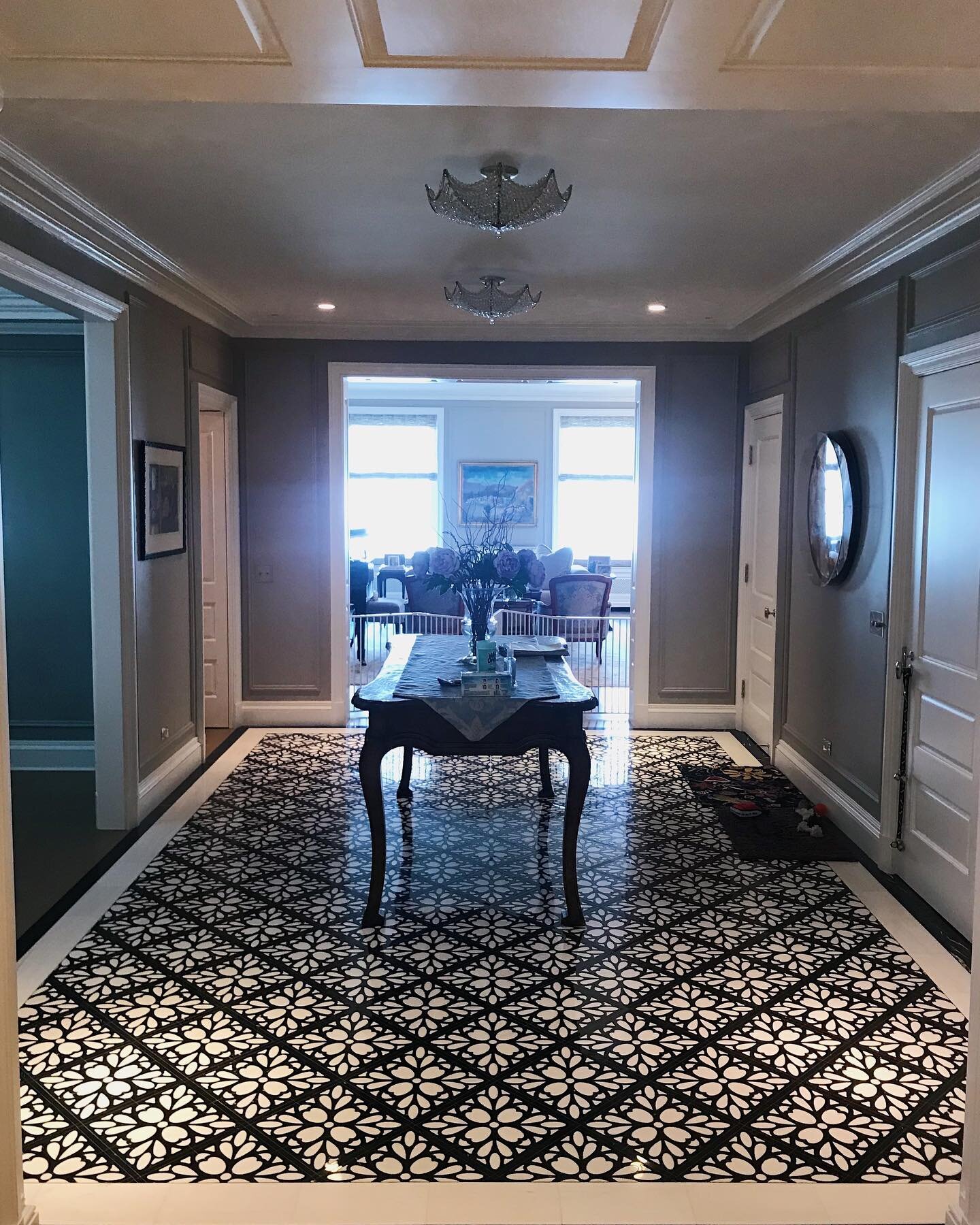 Entry foyer, that tile is incredible! Swipe to see before. This unit was completely gutted. We worked along side a demo crew; they handled the big stuff, while we worked on the finer, selective demo processes
.
.
.
.
.
.
.
#generalcontractorchicago #