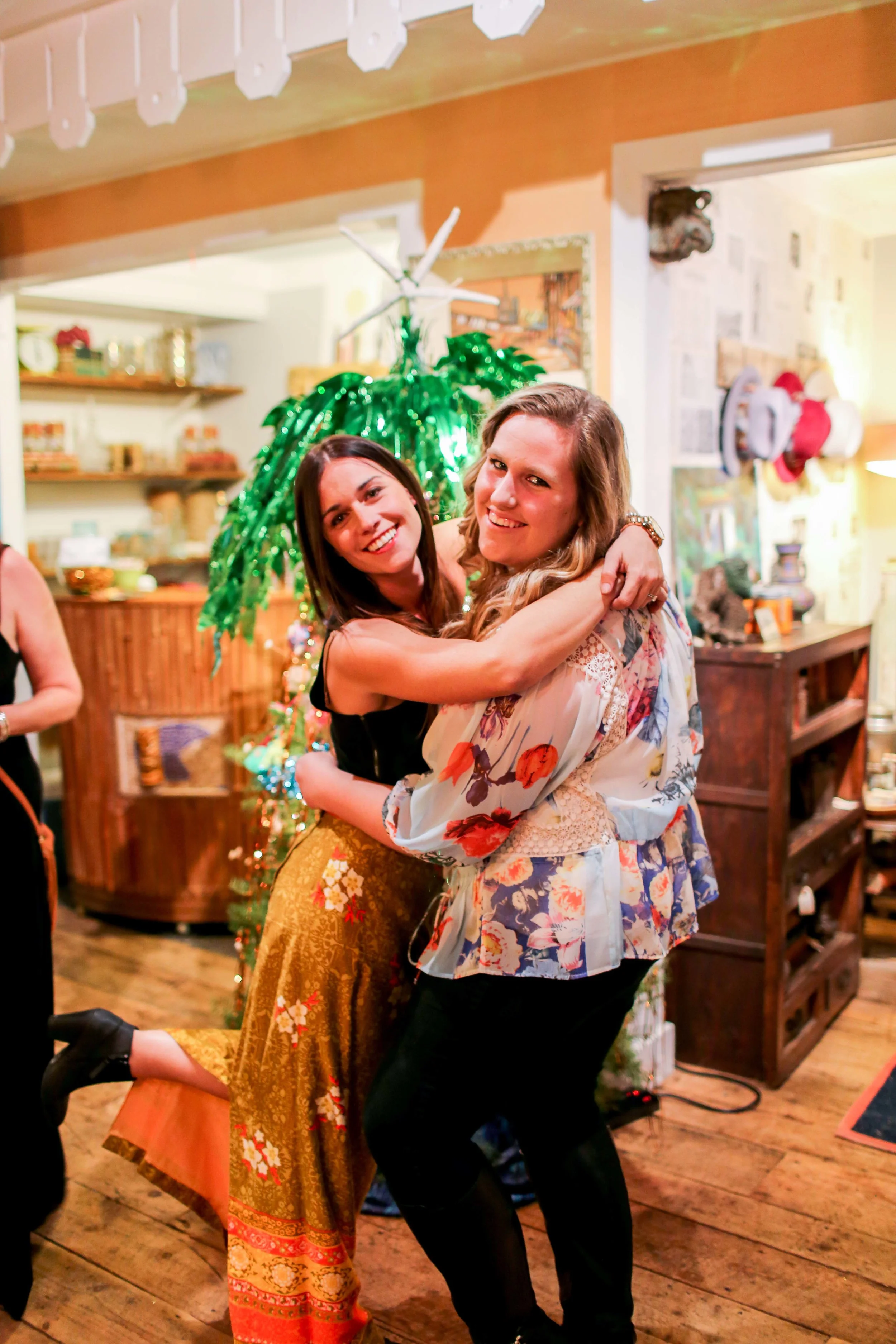 SOURCED. a california collective // Hawaiian Holiday Party