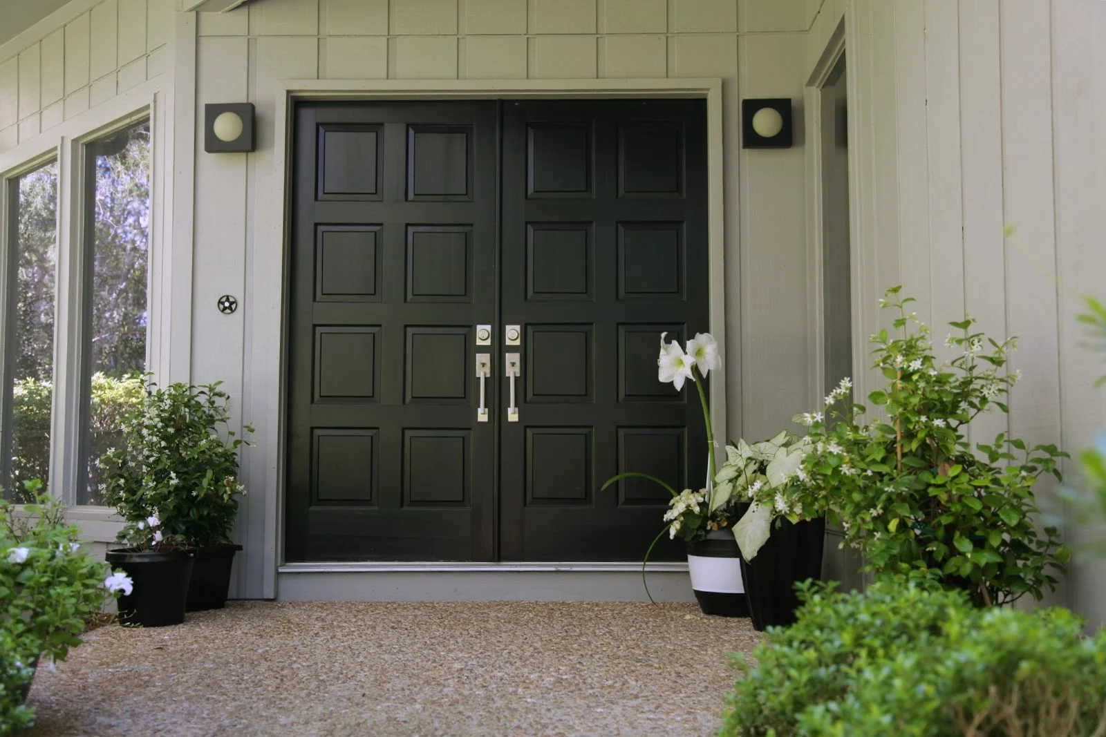 entrance2.jpg.jpg
