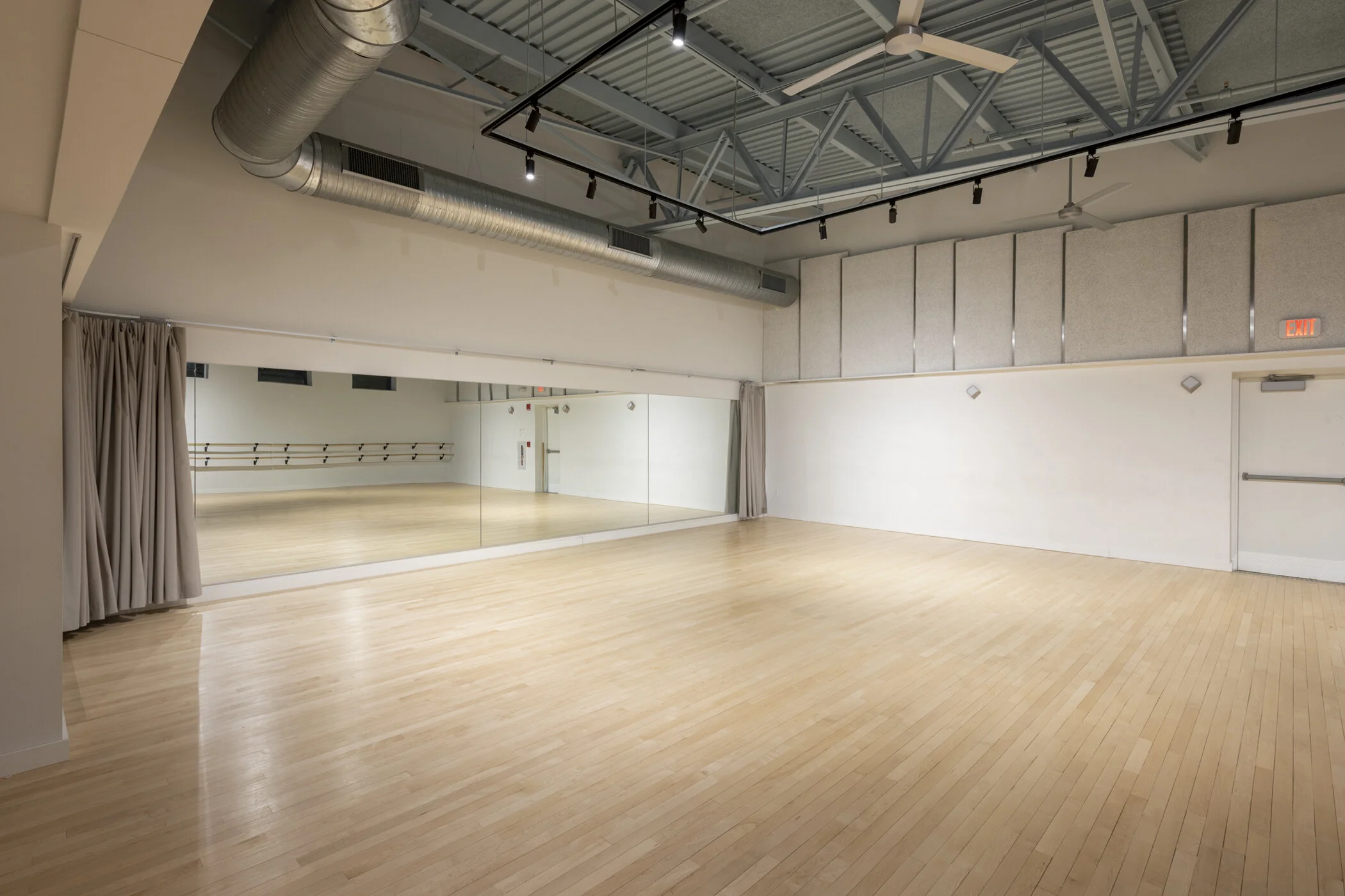CAROLE'S DANCE STUDIO