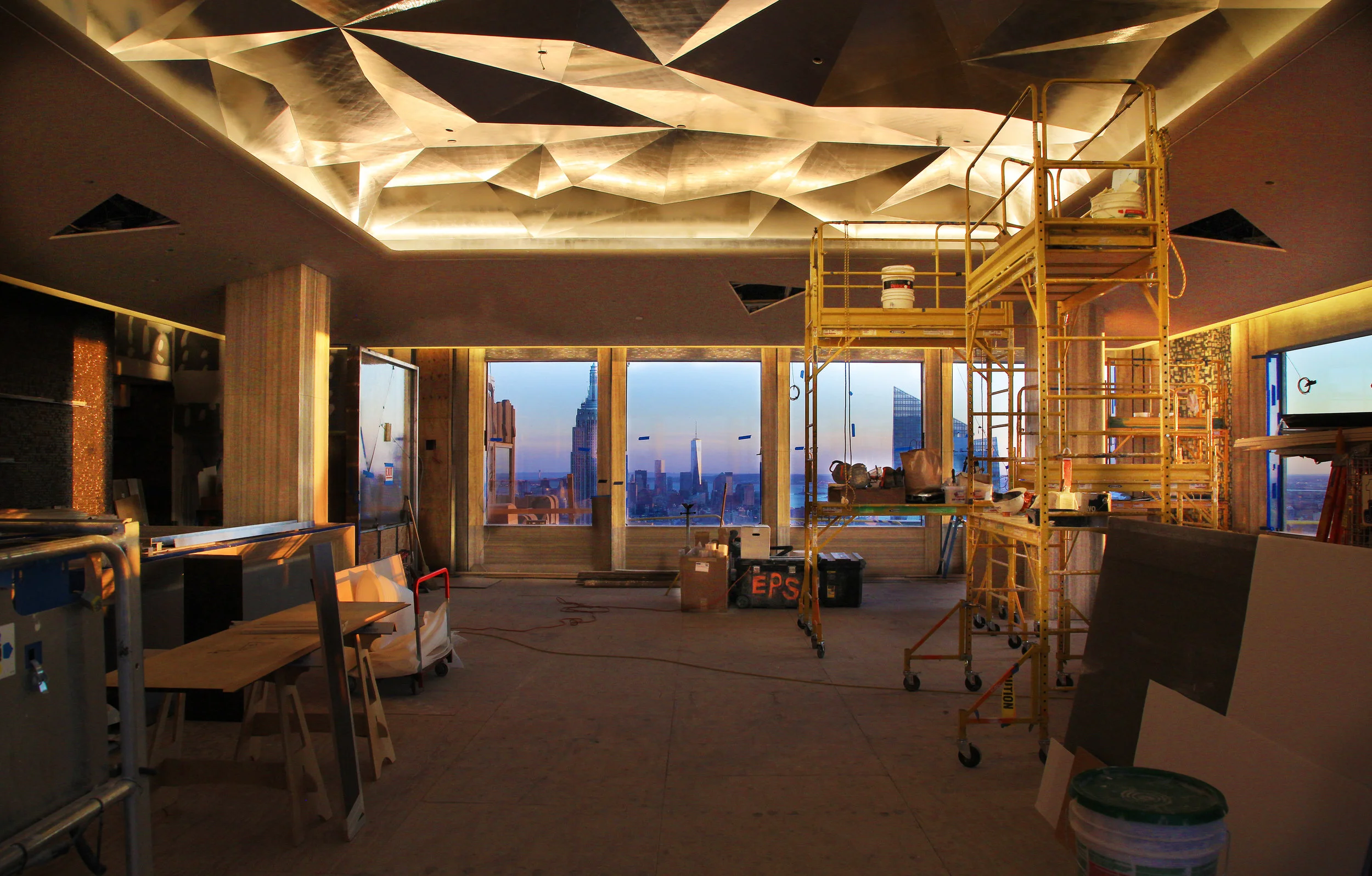 INTERIOR 0012AB.JPG