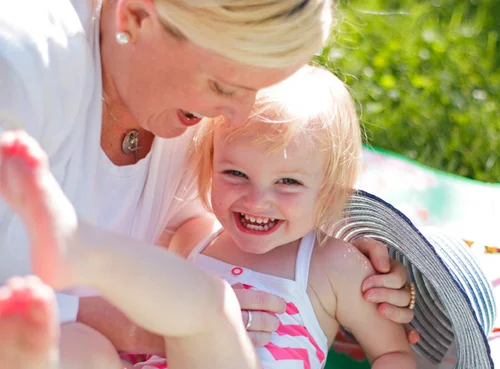 York-PA-Ken-Bruggeman-Photography-Family-Girl-Laughing-Thumbnail.jpg