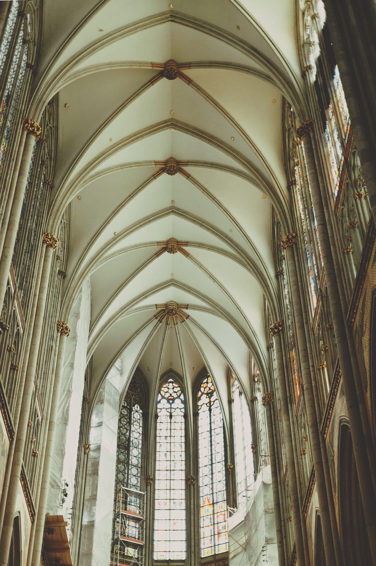 cologne-cathedral-nave.jpg